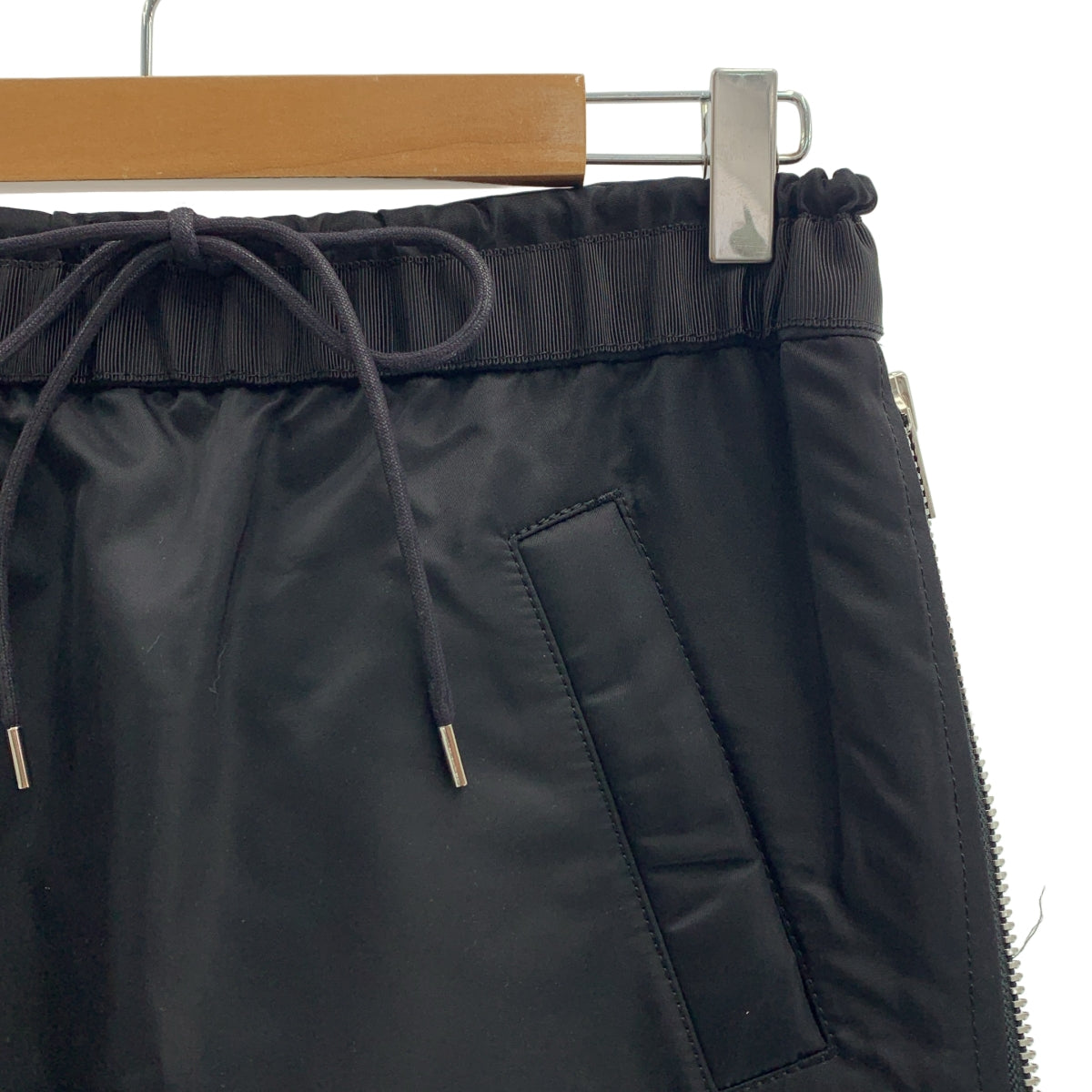 【미품】 sacai / 사카이 | Nylon Twill Skirt 사이드 Zip 주름 롱 스커트 | 1 | 블랙 | 여성