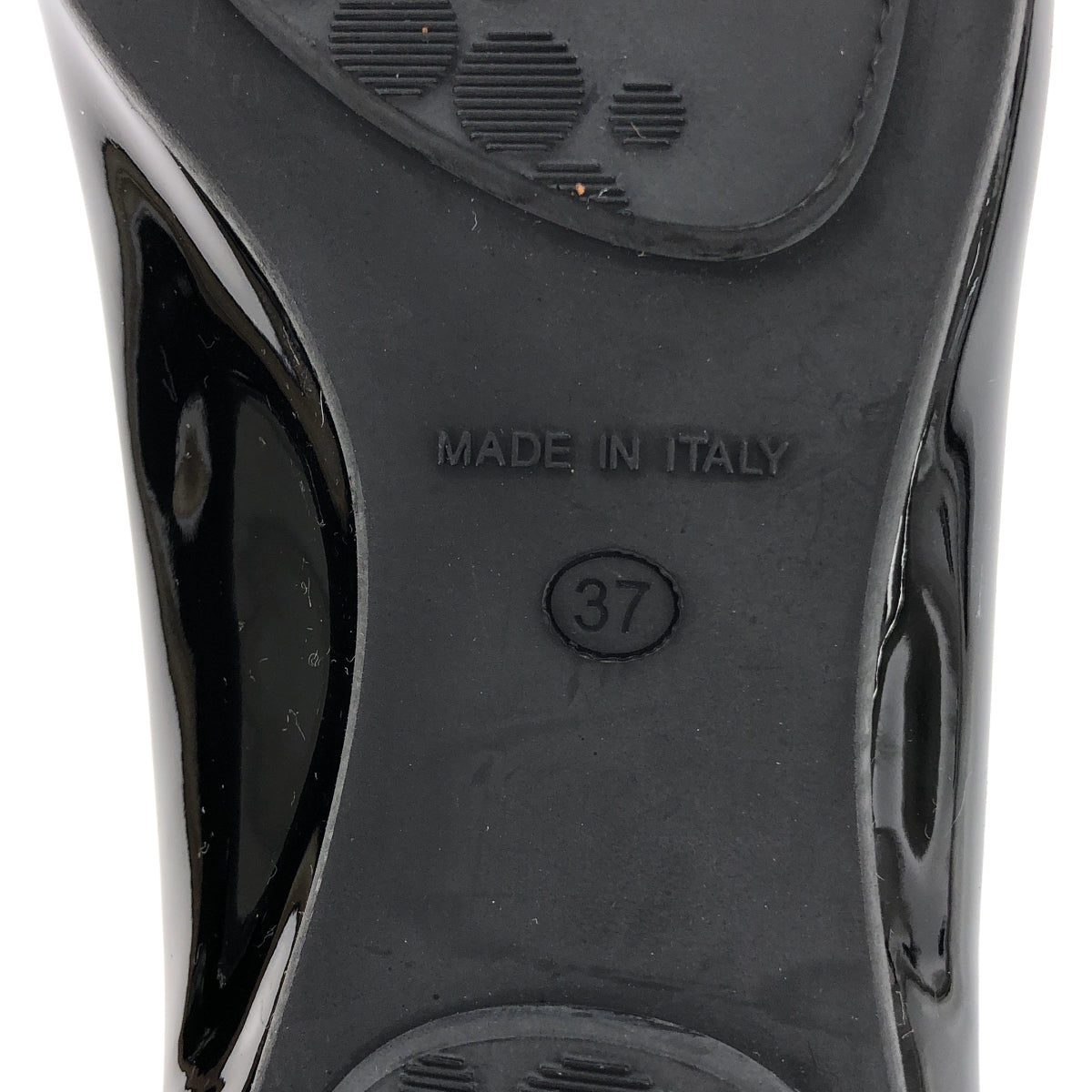 JIMMY CHOO / ジミーチュウ | パテント バックル ラウンドトゥ パンプス | 37 |