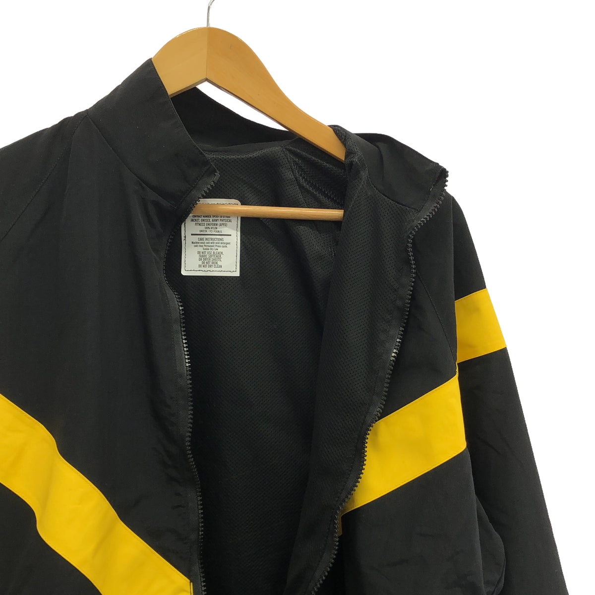 USARMY / US Military | 2020 | Physical Fitness Uniform Jacket Nylon Track Jacket | M / REGULAR | Black / Yellow | Men's