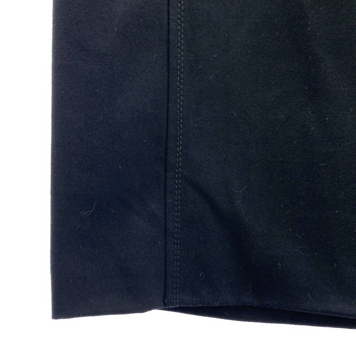 GUCCI | 羊毛標誌扣繫帶後拉鍊開衩裙 / 全襯裡 | 尺寸 46 | 黑色 | 女款