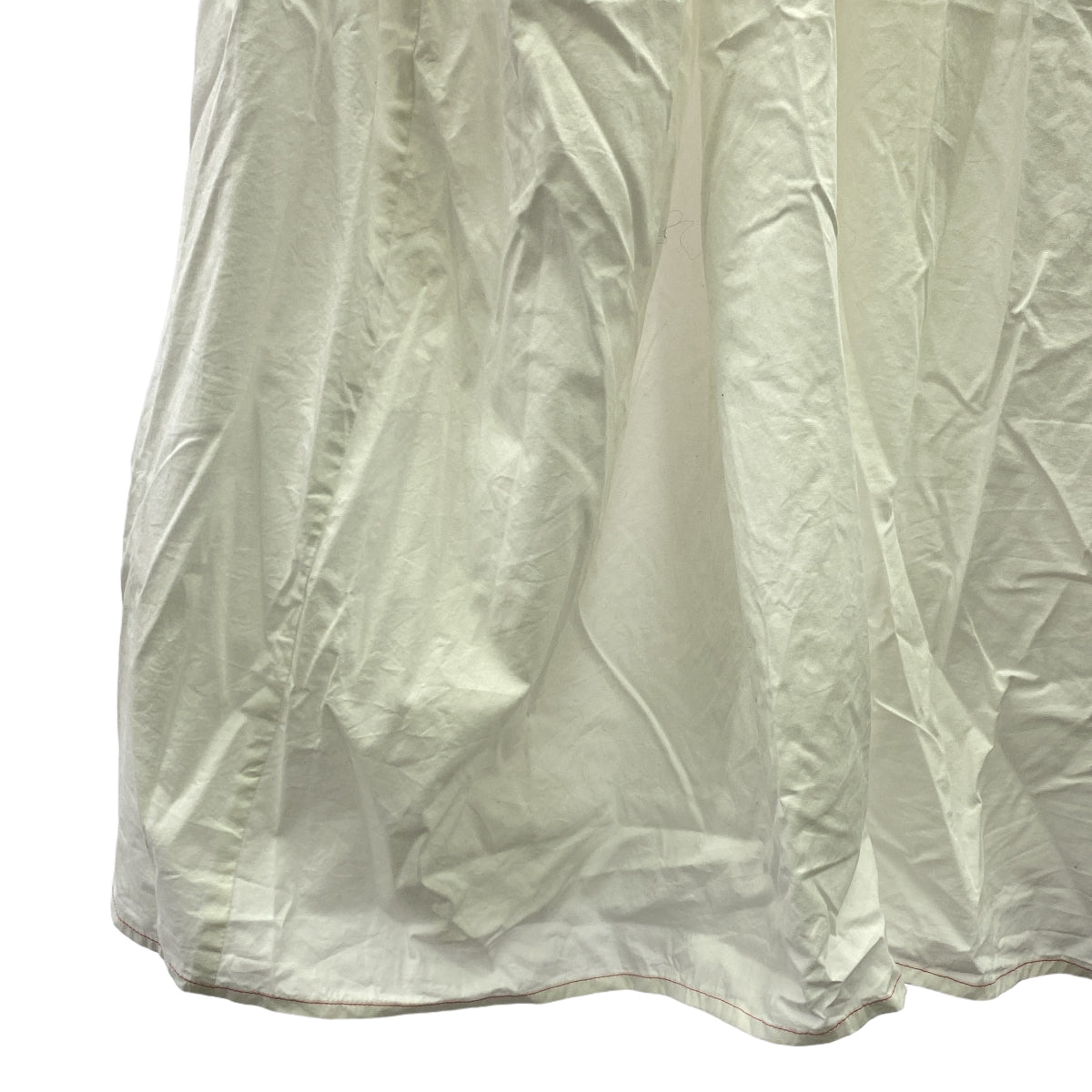 HOUGA / Houga | 想要軀幹攝影。 | loket lelsure 洋裝褶皺洋裝 | F | 白色 | 女款