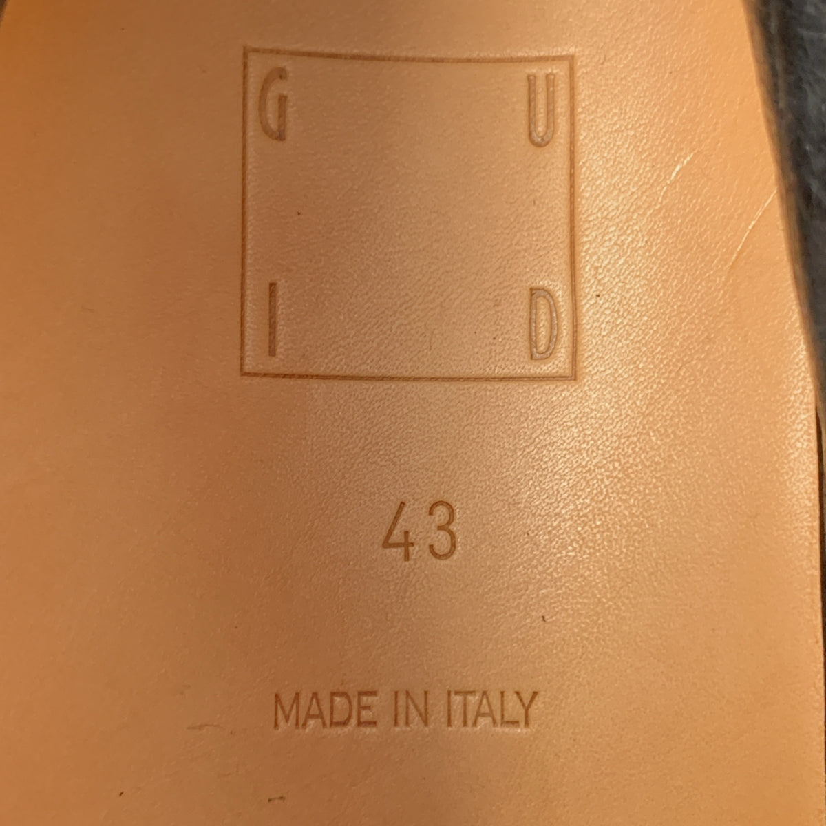 GUIDI | 2024 秋冬 | VS01 TREK SOFT HORSE FULL GRAIN / 前拉鍊靴，馬皮和 Vibram 鞋底 | 尺寸 43 | 男款