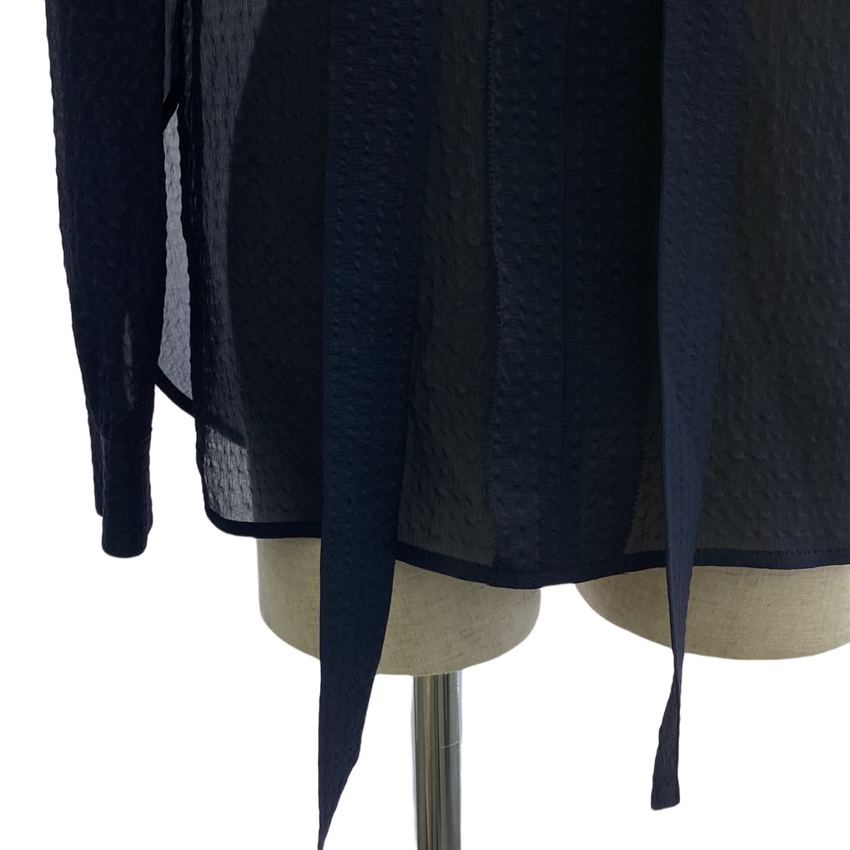 [狀況良好] 抽屜 |絲綢混紡蝴蝶結緞帶襯衫 |尺寸 38 |海軍 |女性的