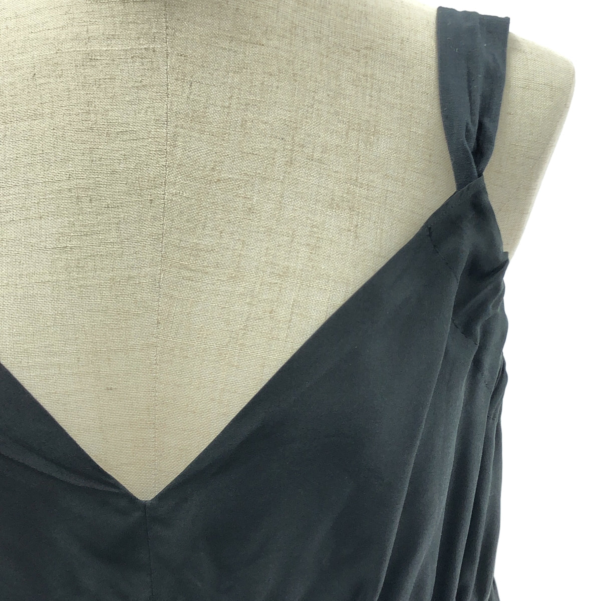 MARGARET HOWELL / 마가렛 하웰 | 실크 개더 리본 원피스 | Ⅱ | 블랙 | 여성