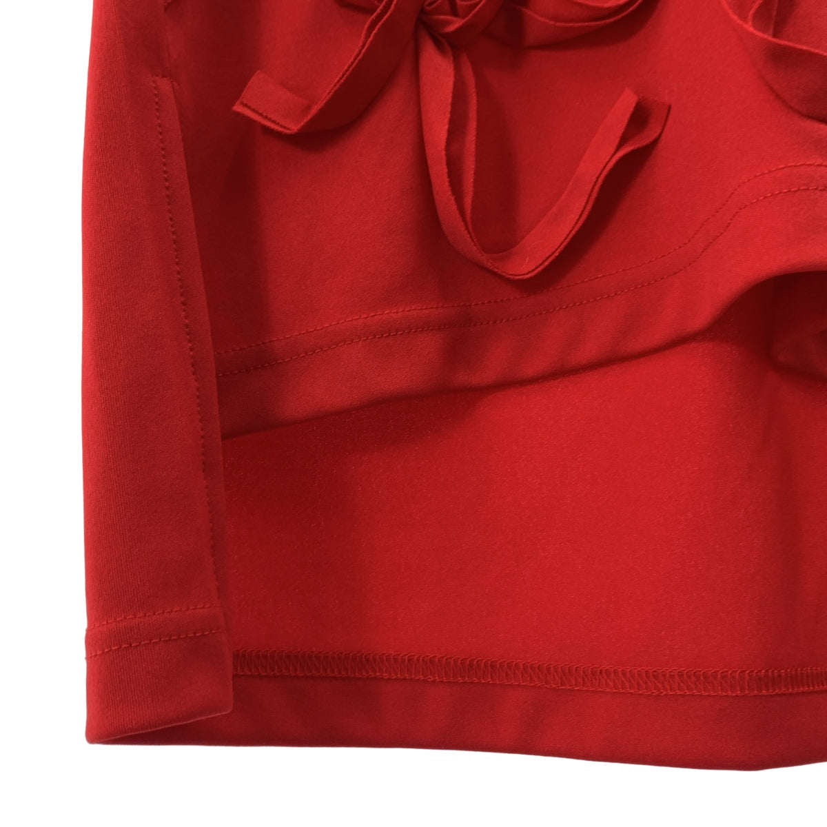 COMME des GARCONS | 2023 春夏 | 正面蝴蝶結設計聚酯平紋針織 T 卹 | 小尺寸 | 女款