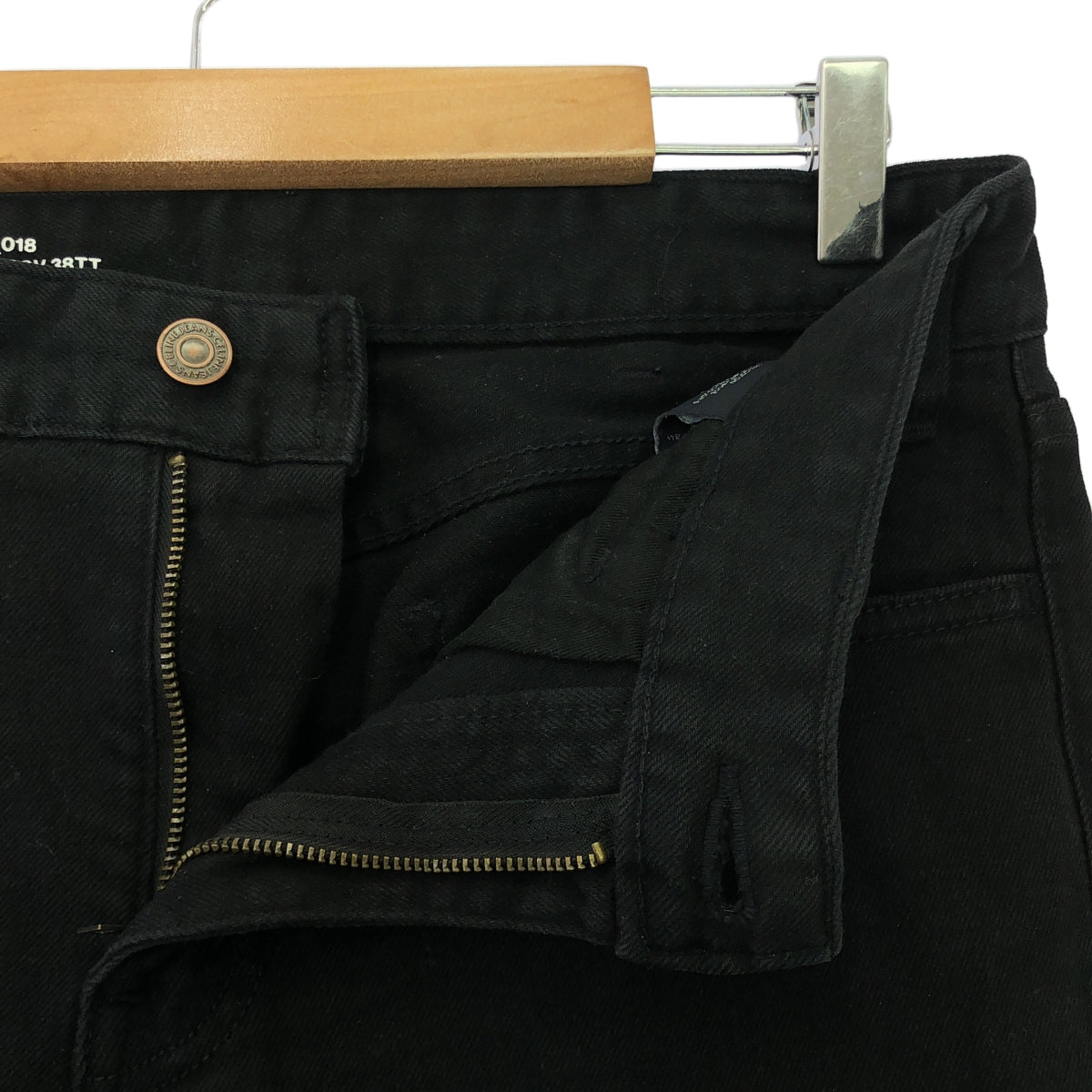 CELINE | W_SK_018 / Hedi Slimane 牛仔緊身褲 | 尺寸 27 | 黑色 | 女款