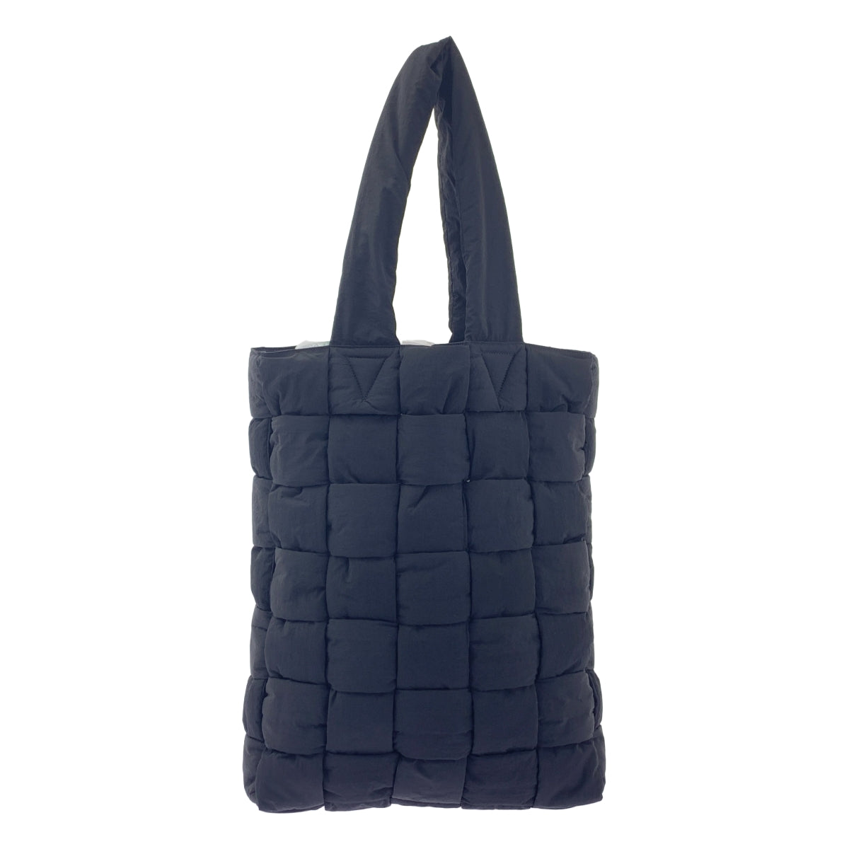 【미품】 BOTTEGA VENETA / 보테가 베네타 | Padded Quilted Nylon Tote Bag / 맥시 인트레치아토 패디트 퀼티드 토트 백 / 유니섹스 / 파우치 포함 | 블랙 | 남성