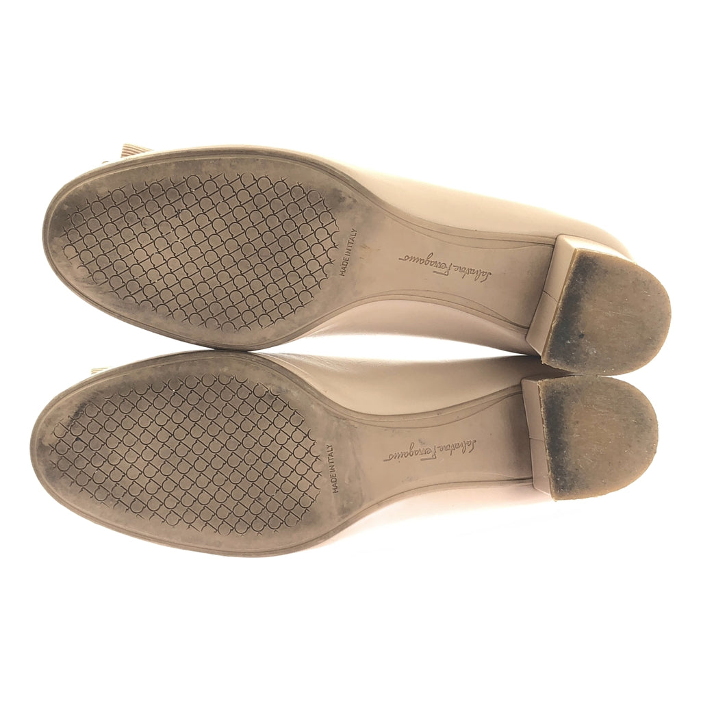 Salvatore Ferragamo | 緞帶飾板皮革高跟鞋 | 尺寸 5.5 | 米色/金色 | 女款