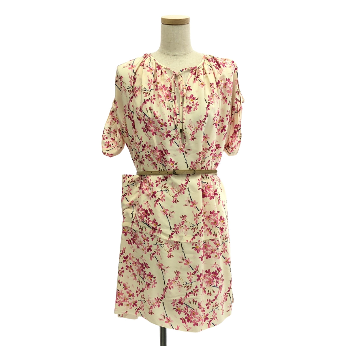 [狀況良好] 巴黎世家 | 100% 絲綢 / 絲質全身印花褶皺腰帶連身裙 | 36 |米色/粉紅色|女性的