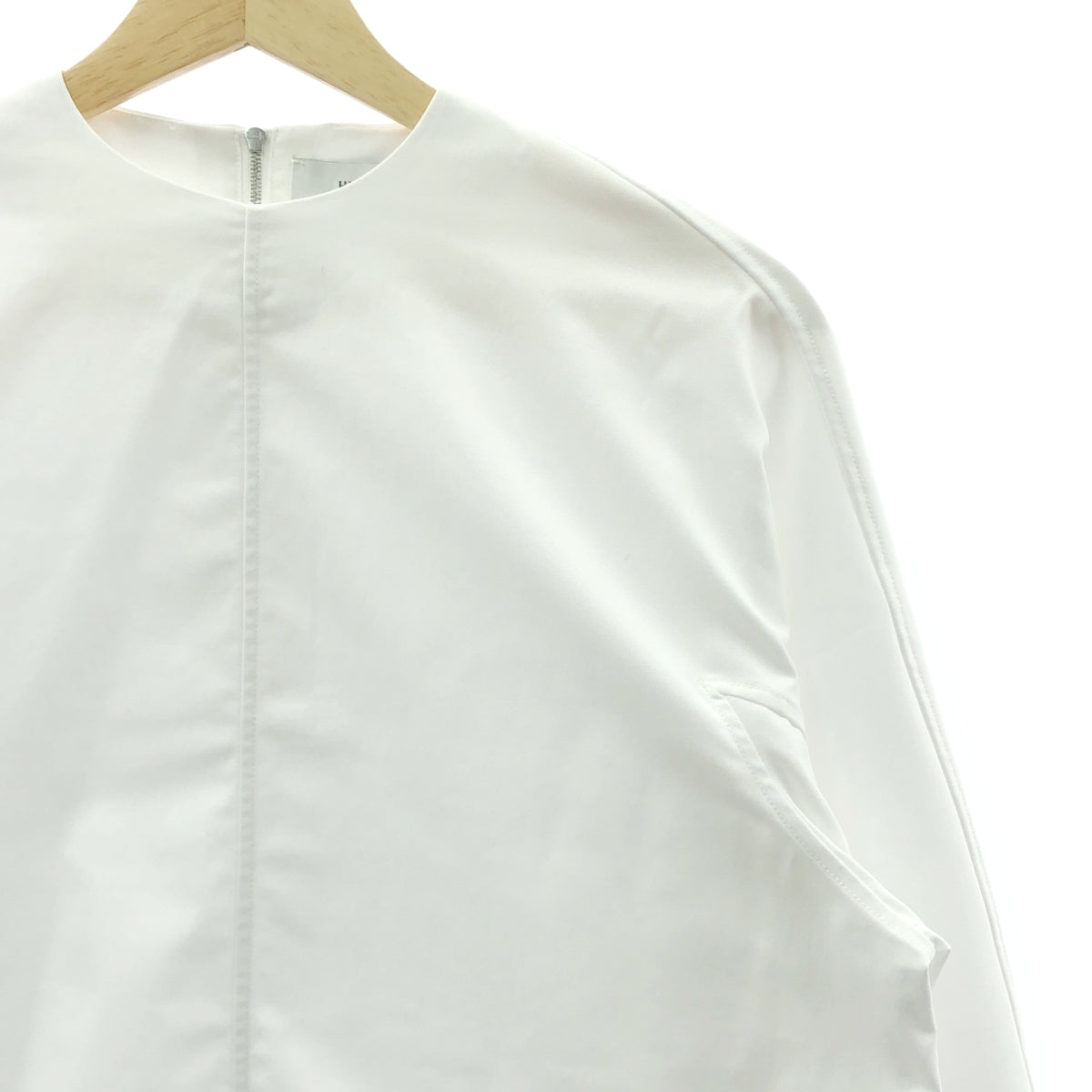 [狀況良好] HYKE | 2023AW | 塔絲蘭斜紋上衣 / 後拉鍊開衩襯衫 | 1 | 白色 | 女款