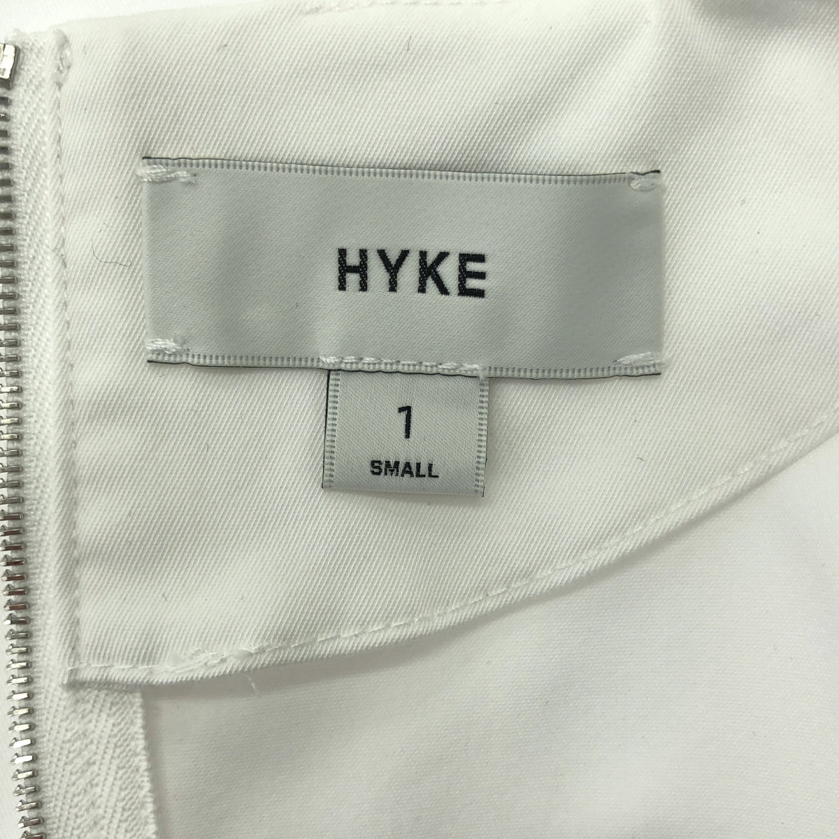 [狀況良好] HYKE | 2023AW | 塔絲蘭斜紋上衣 / 後拉鍊開衩襯衫 | 1 | 白色 | 女款