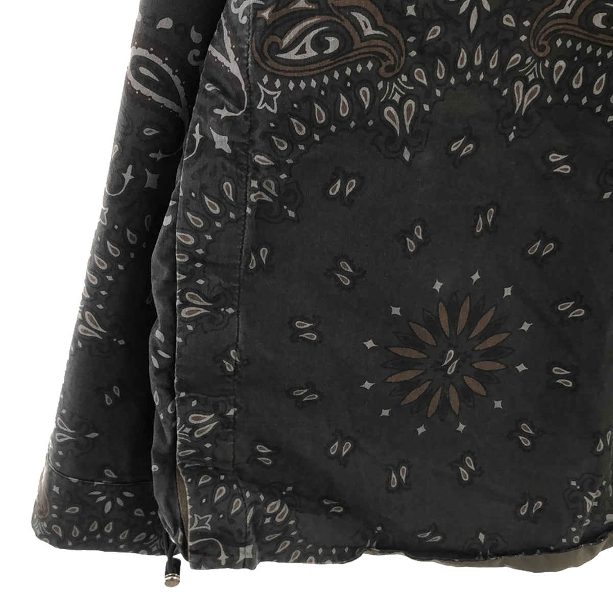 sacai / Sacai | Bandana Print Reversible Pullover / Reversible Bandana Paisley Drawstring Pullover | 4 | Charcoal Gray/Olive | Men's