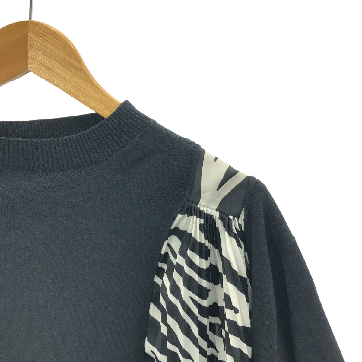 sacai | 布料拼接針織套頭衫 | 褶襉拼接針織衫 | 2 碼 | 女款