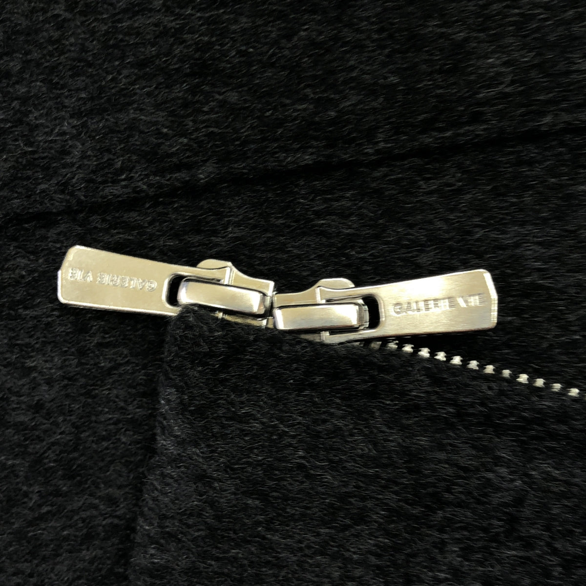 【美品】  GALERIE VIE / ギャルリーヴィー | 2023AW | カシミヤビーバー ジップブルゾン ジャケット / ロゴ総裏地 | F | グレー | メンズ