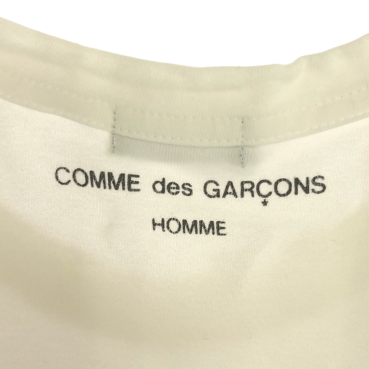 COMME des GARCONS HOMME / 컴데 갤슨 옴므 | AD2001 | 원포인트 백 로고 패치 크루넥 티셔츠 컷소우 |