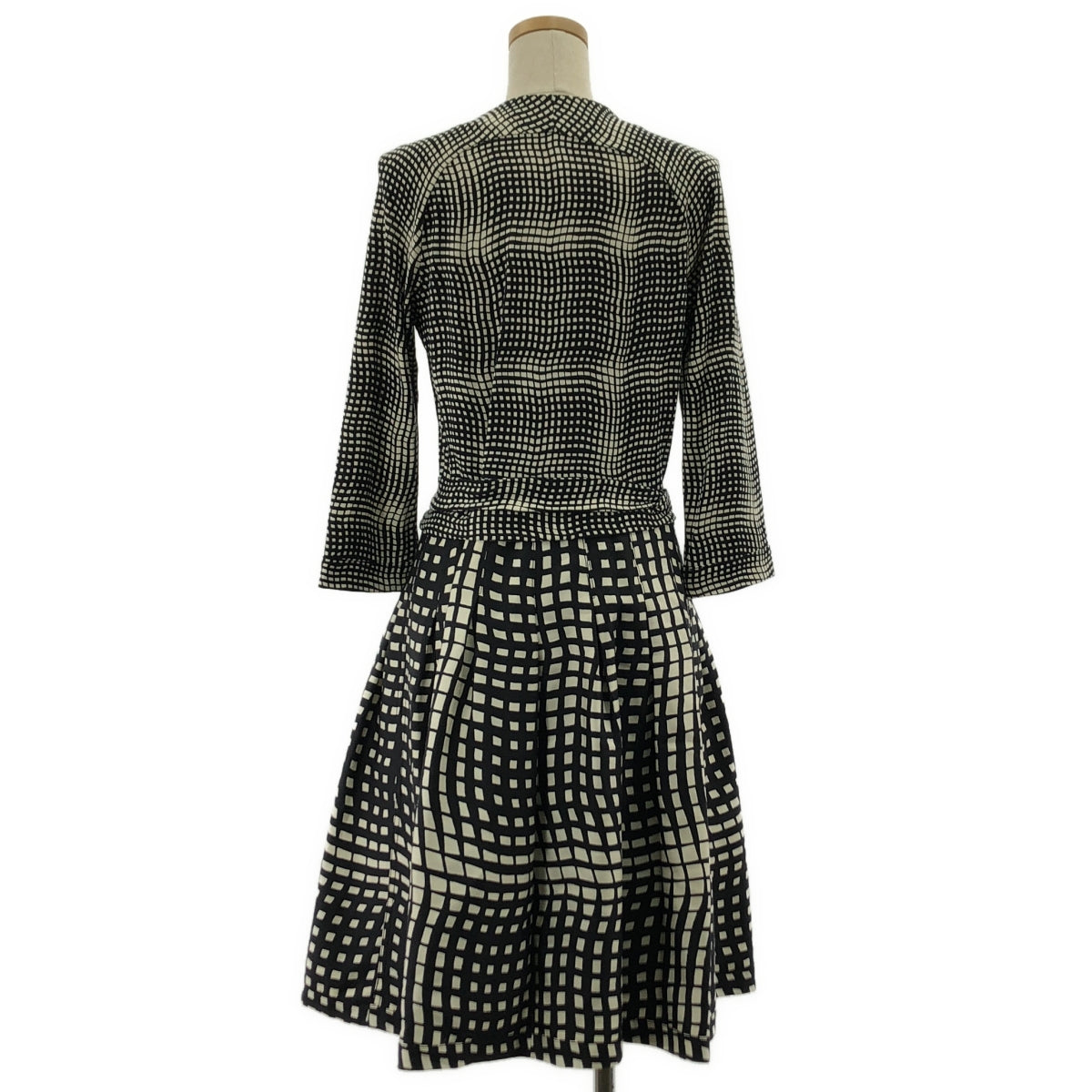 黛安馮芙絲汀寶 | AMELIA TWO | 全印花絲質裹身裙 | 8 碼 | 米色/黑色 | 女款