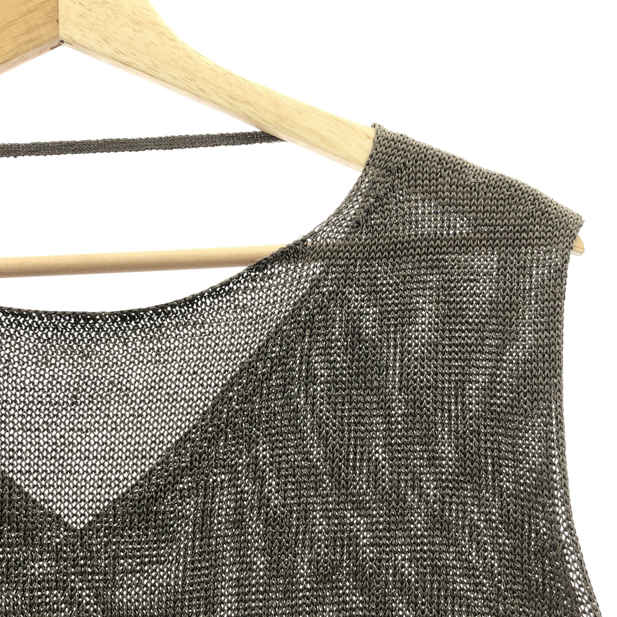 conte / Conte | 亞麻與絲綢針織品 |