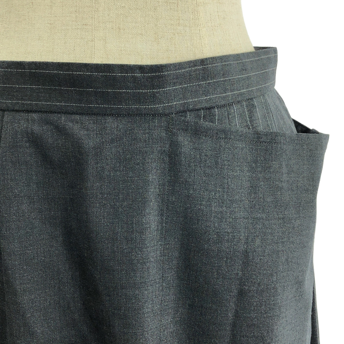 [狀況極佳] Chika Kisada 的 Mila Schon | 羊毛條紋拼接裙 | 尺寸 42 | 灰色 | 女款