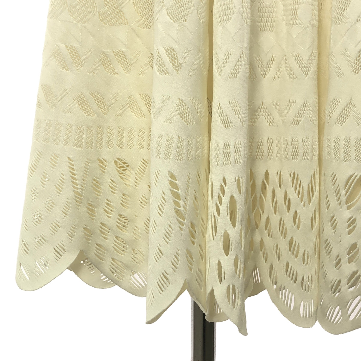 [Good Condition] ISSEY MIYAKE A-POC | Floral Cutwork Skirt | Size 3 | White | Women's