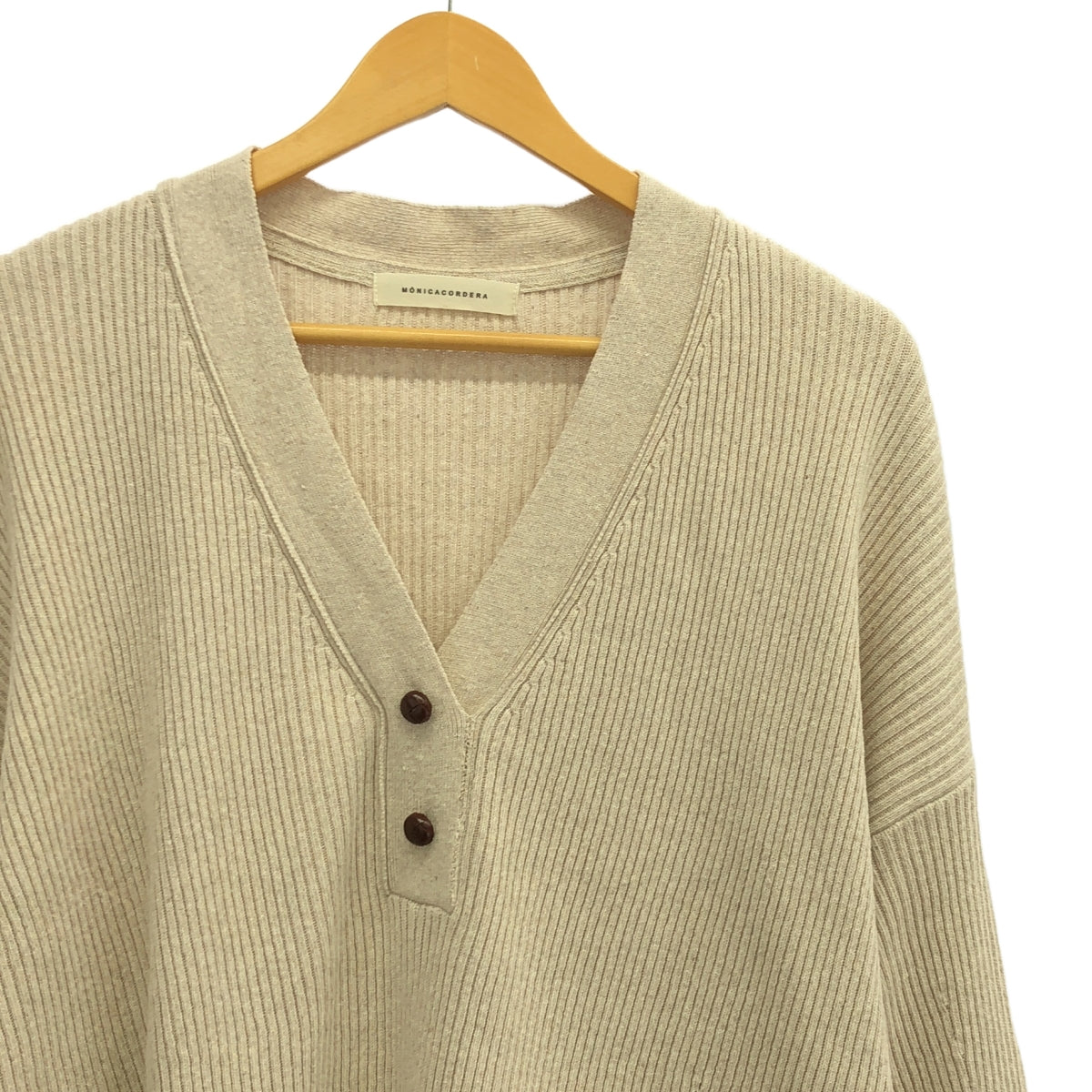 【美品】  MONICACORDERA / モニカコルデラ | オーガニック コットン くるみボタン オーバー ニット | ベージュ | レディース