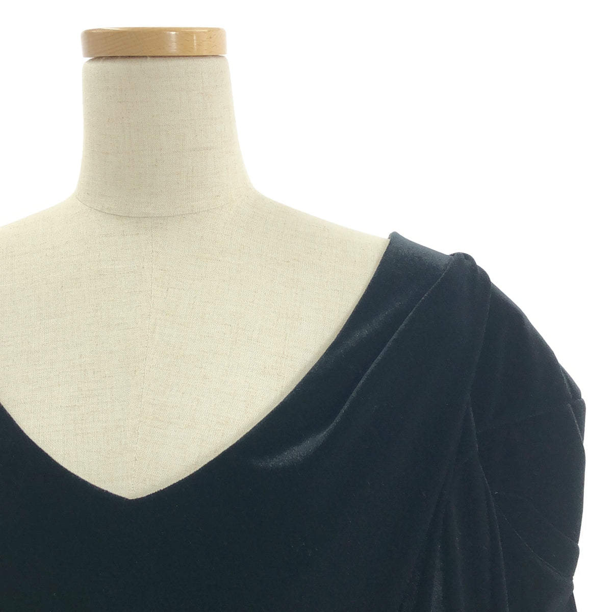 [狀況極佳] YOHEI OHNO | 天鵝絨開衩洋裝 | 有內襯 | 尺寸 36 | 黑色 | 女款