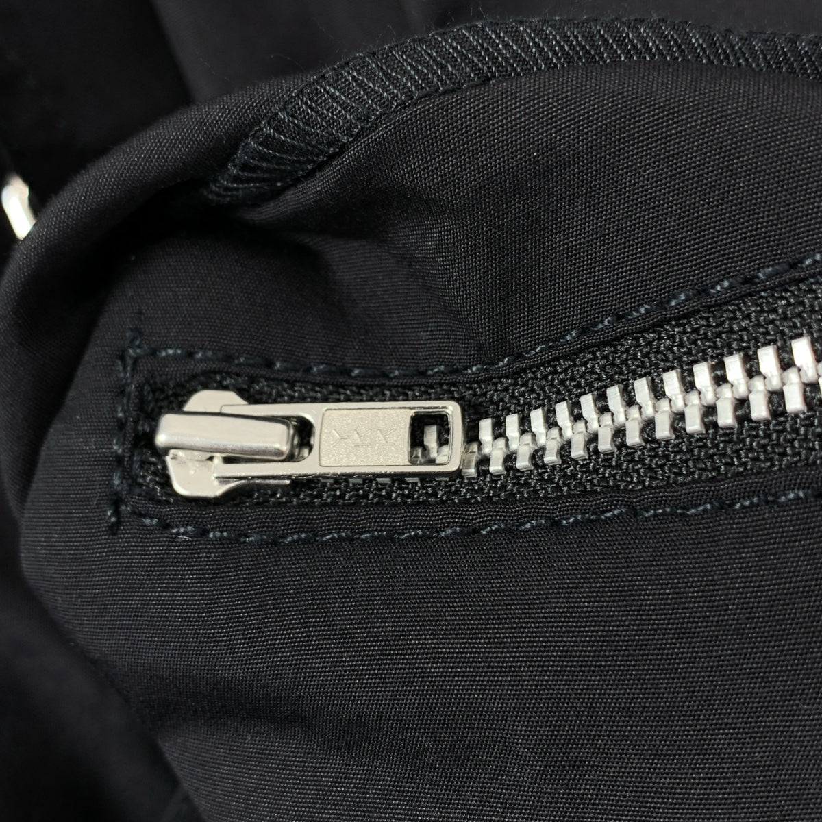 COMME des GARÇONS 襯衫 | | 2022 春夏 |棉質府綢平紋/府綢前袋連帽衫 | | SHOPBOP L 號 |男士