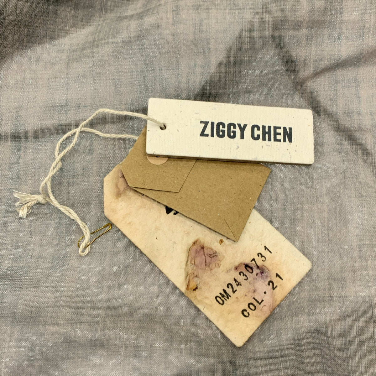 ziggy chen / 지기첸 | 2024AW | Asymmetric Pleated Shirt 울 비대칭 주름 밴드 컬러 셔츠 | 48 |