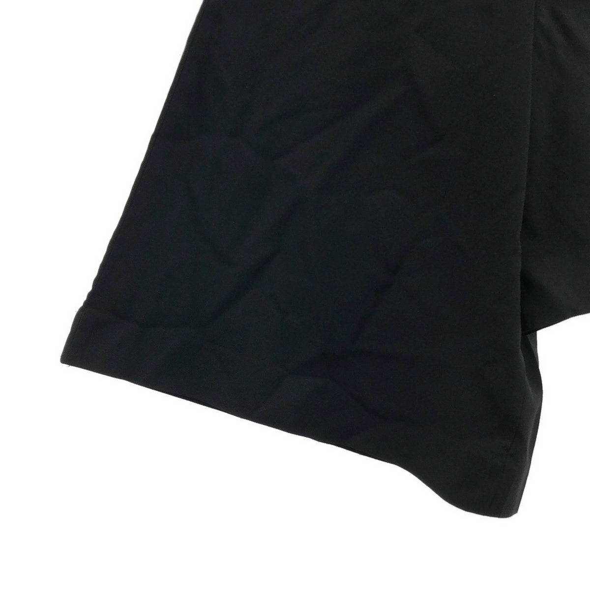 COMME des GARCONS HOMME PLUS / 콤데 갤슨 옴플루스 | 2021SS | 축융 비대칭 하프 팬츠 | XS |
