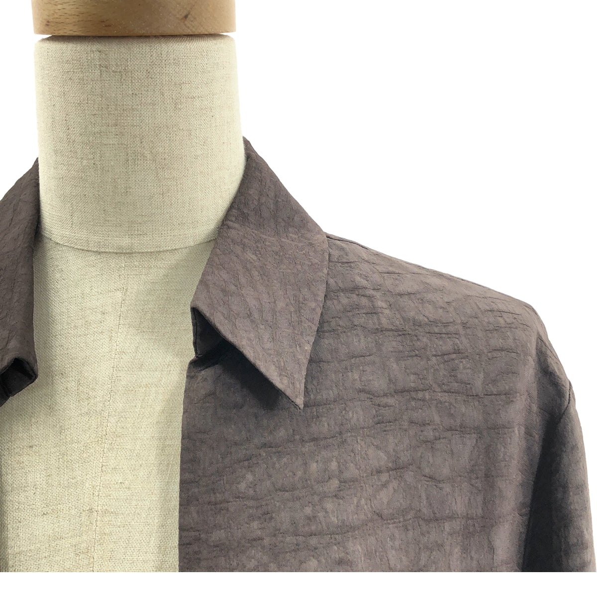 【美品】  JACQUEMUS / ジャックムス | 2025SS | Notte ロゴチャーム ジャガード ビスコース シャツ | 38 | ブラウン | レディース