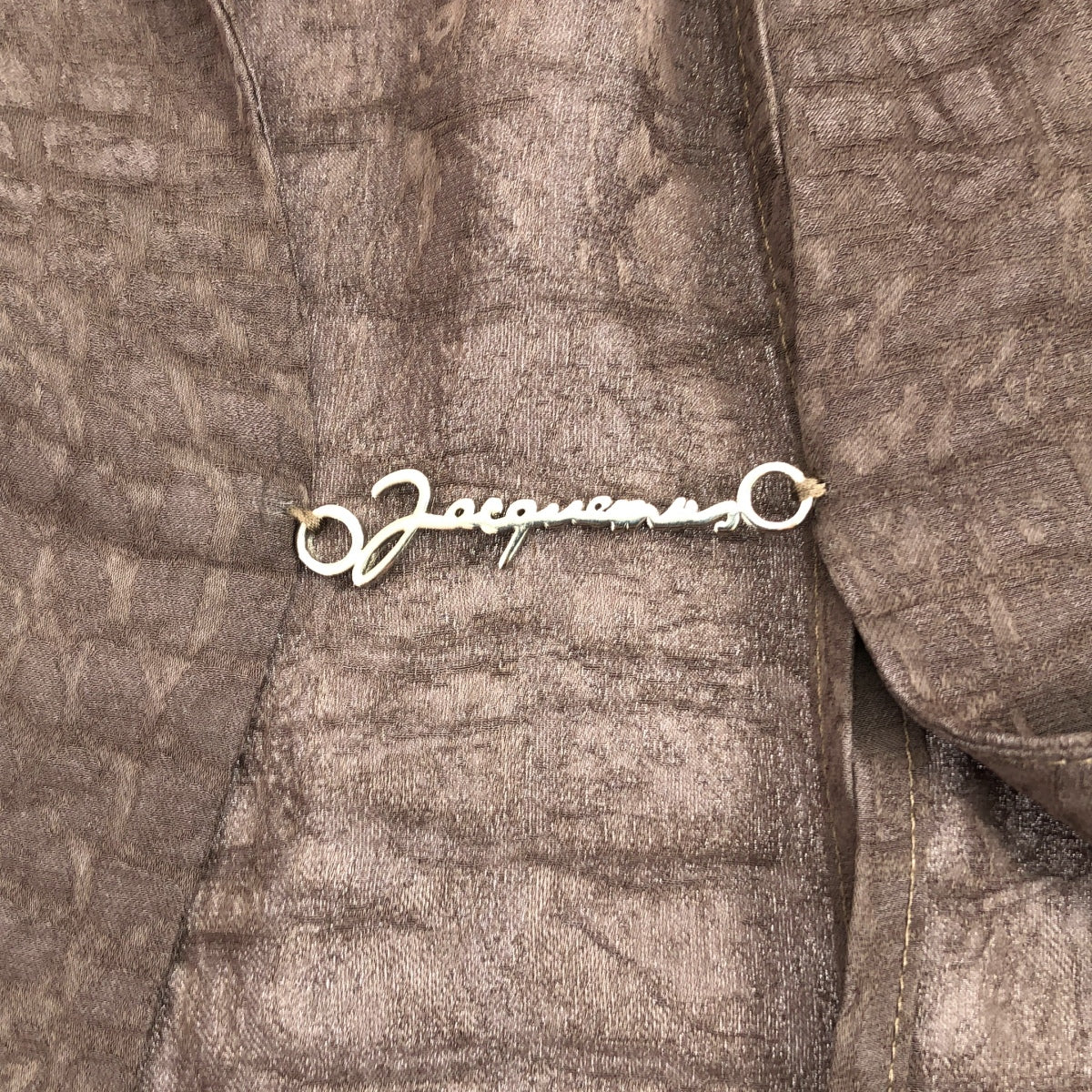 【美品】  JACQUEMUS / ジャックムス | 2025SS | Notte ロゴチャーム ジャガード ビスコース シャツ | 38 | ブラウン | レディース