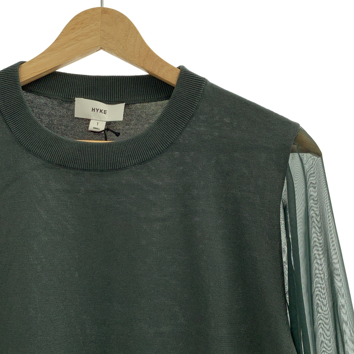 HYKE / 하이크 | 2025SS | CREW NECK CROPPED SWEATER WITH SHEER SLEEVE / 시어 슬리브 스웨트 블라우스 | 01 |