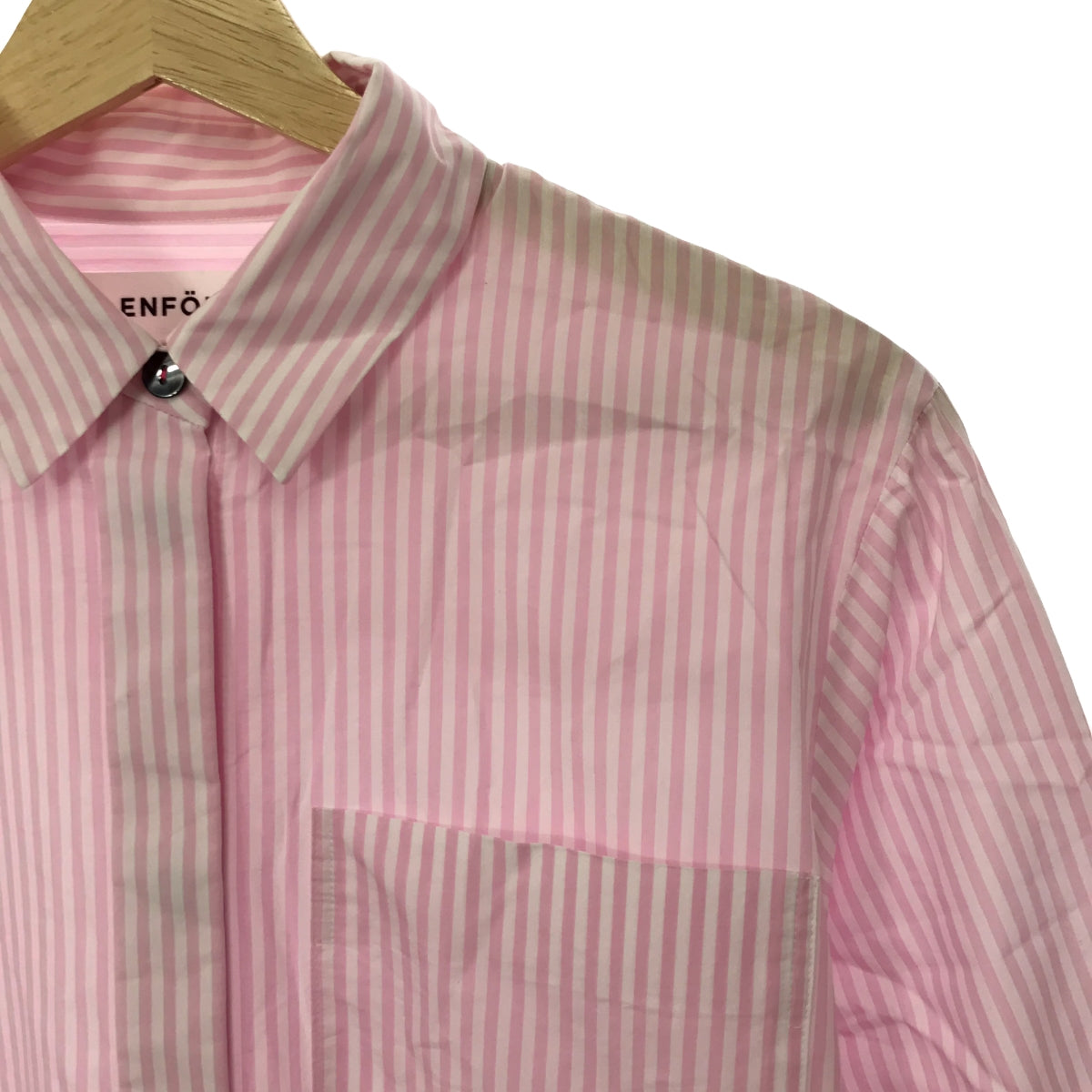 【미품】 ENFOLD / 엔폴드 | 2024SS | STRIPE SOLID-SLEEVE SHIRT 베이직 셔츠 | 38 | 핑크/화이트 | 여성