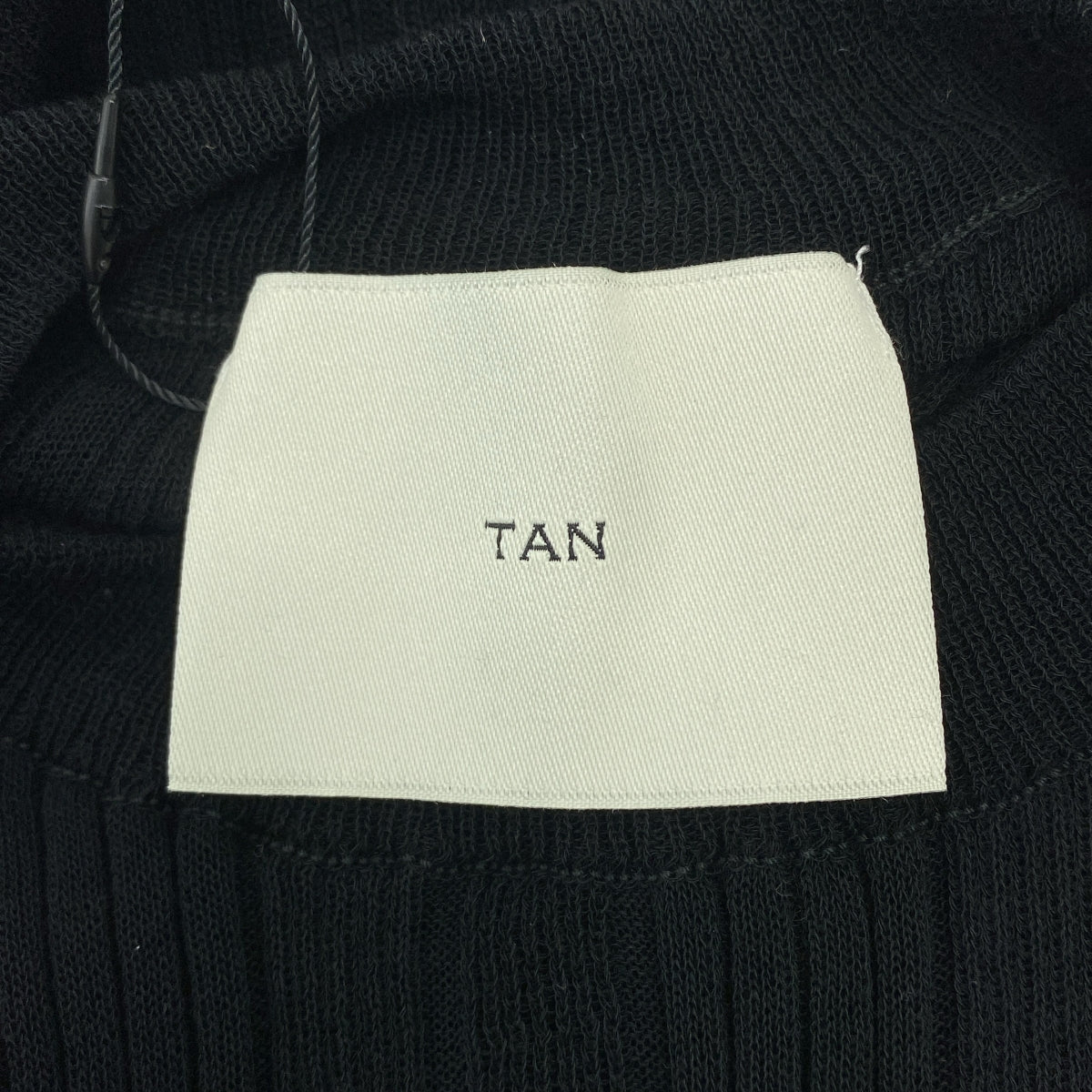 [新品] TAN | 前開羅紋針織洋裝 | F碼 | 黑色 | 女款
