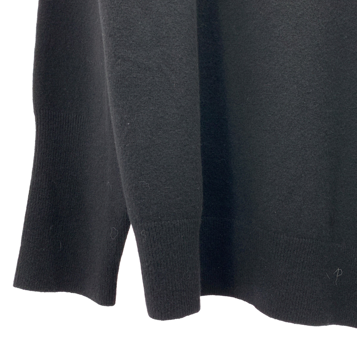 CITYSHOP / 시티 숍 | 2024SS | OFF-SHOULDER STRETCH SWEATER / 사이드 슬릿 니트 스웨터 | F | 여성