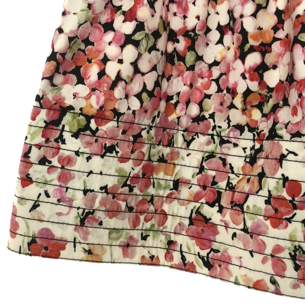 RED VALENTINO | Flower pattern stitch gathered skirt | Size 40 | Women's