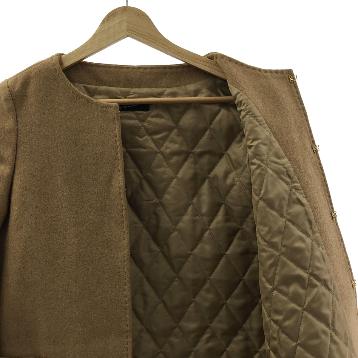 Stunning Lure | 駝色絎縫無領大衣 | 38碼 | 女款