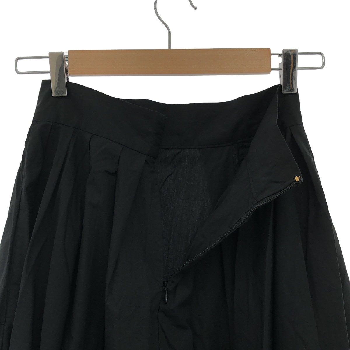 MADISON BLUE | TUCK VOLUME SKIRT | 01 (S) | Black | Women's