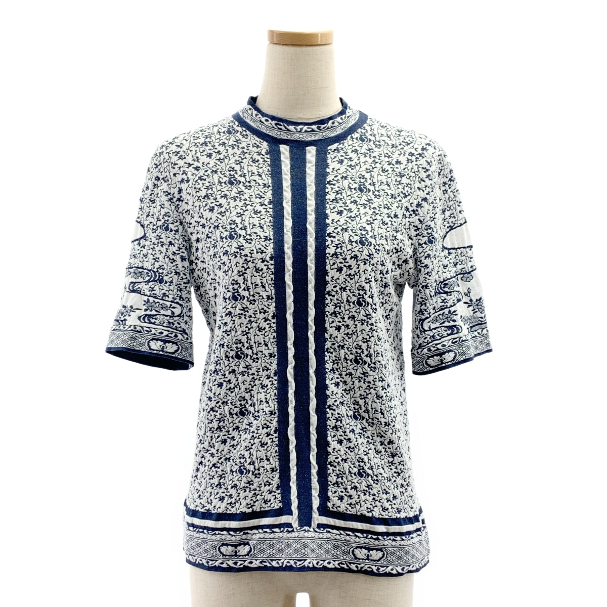 Mame Kurogouchi / 마메쿠로고우치 | 2024SS | Landscape Graphic Sheer Knitted Crew Neck Top / 이세탄 신주쿠 별주 자가드 크루넥 탑스 | S |