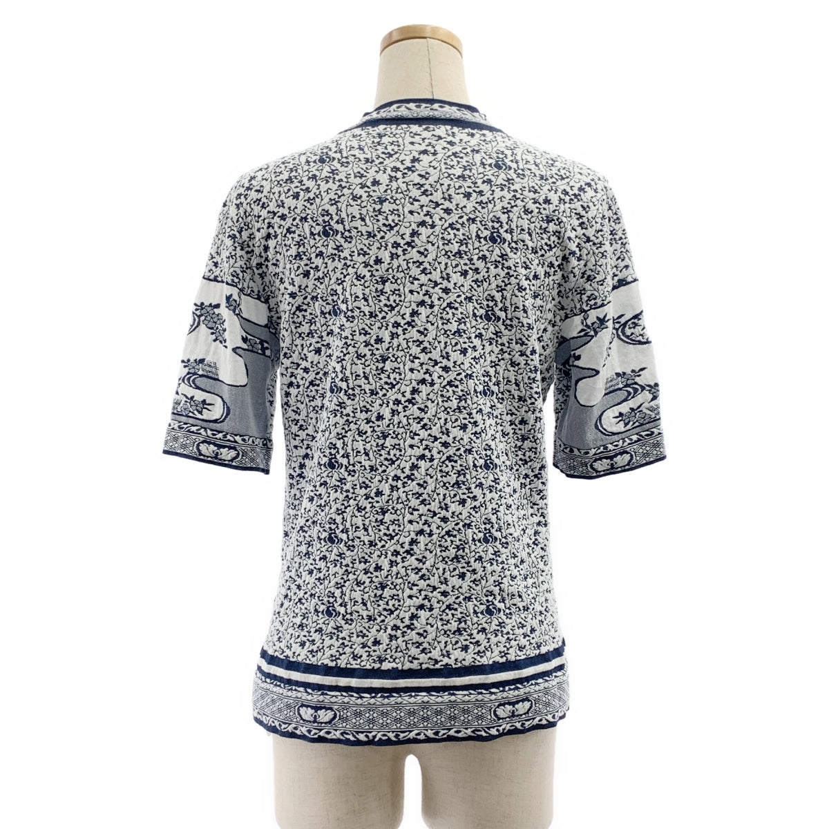 Mame Kurogouchi / 마메쿠로고우치 | 2024SS | Landscape Graphic Sheer Knitted Crew Neck Top / 이세탄 신주쿠 별주 자가드 크루넥 탑스 | S |