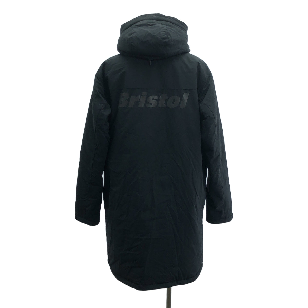 【美品】  FCRB / エフシーレアルブリストル | 2024AW | PADDED BENCH COAT / バックロゴ ベンチコート フーディ | M | black | メンズ
