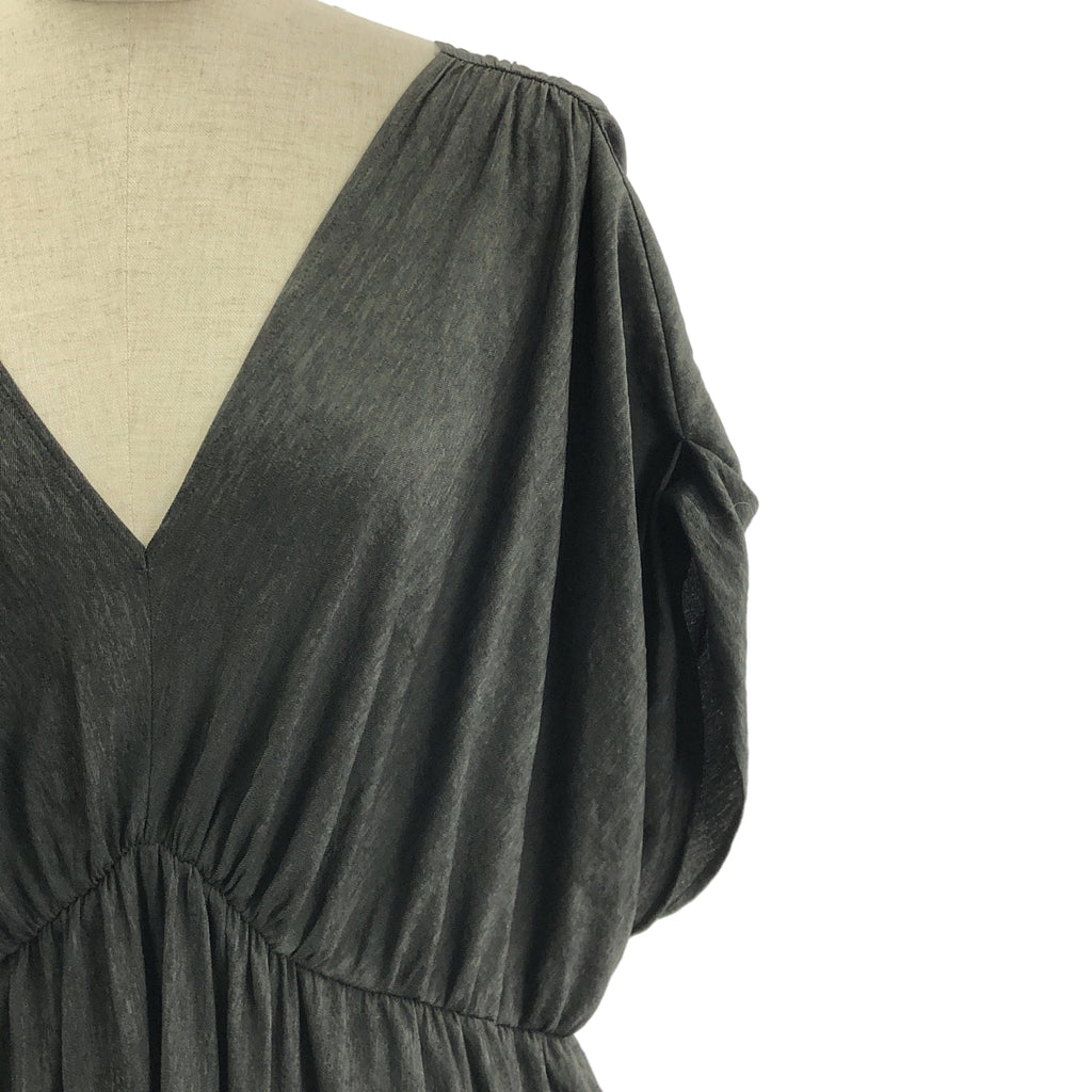 莉絲 | V 領套頭洋裝 |