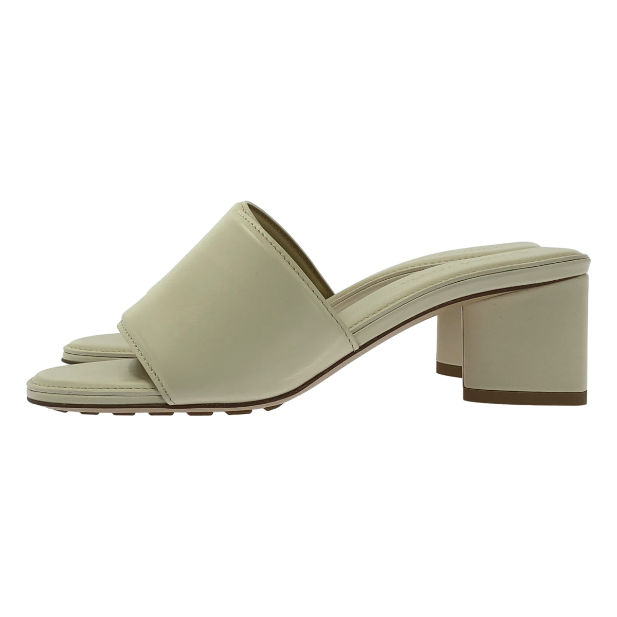 【新品】  BOTTEGA VENETA / ボッテガヴェネタ | The Band Slip-On Sandal レザー ミュール サンダル | 35 | ベージュ | レディース