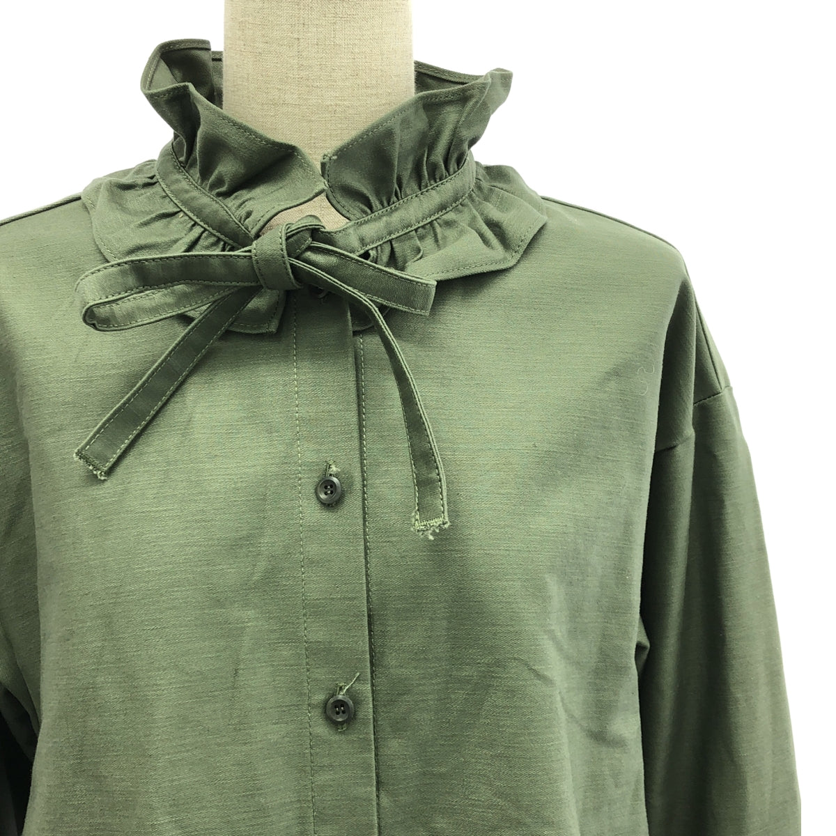 HANA TO GUITAR | Cotton ruffle stand-up collar ribbon shirt | F | Women's
