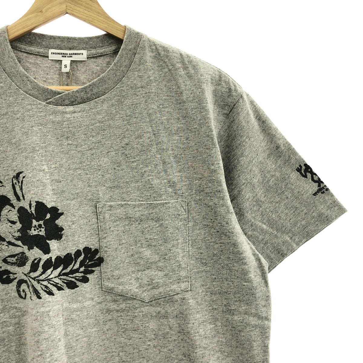 Engineered Garments / エンジニアドガーメンツ | フラワー プリント コットン Tシャツ | S |