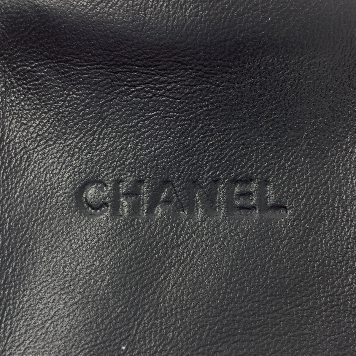 CHANEL / シャネル | レザー エンボスロゴ ジュエリーポーチ |