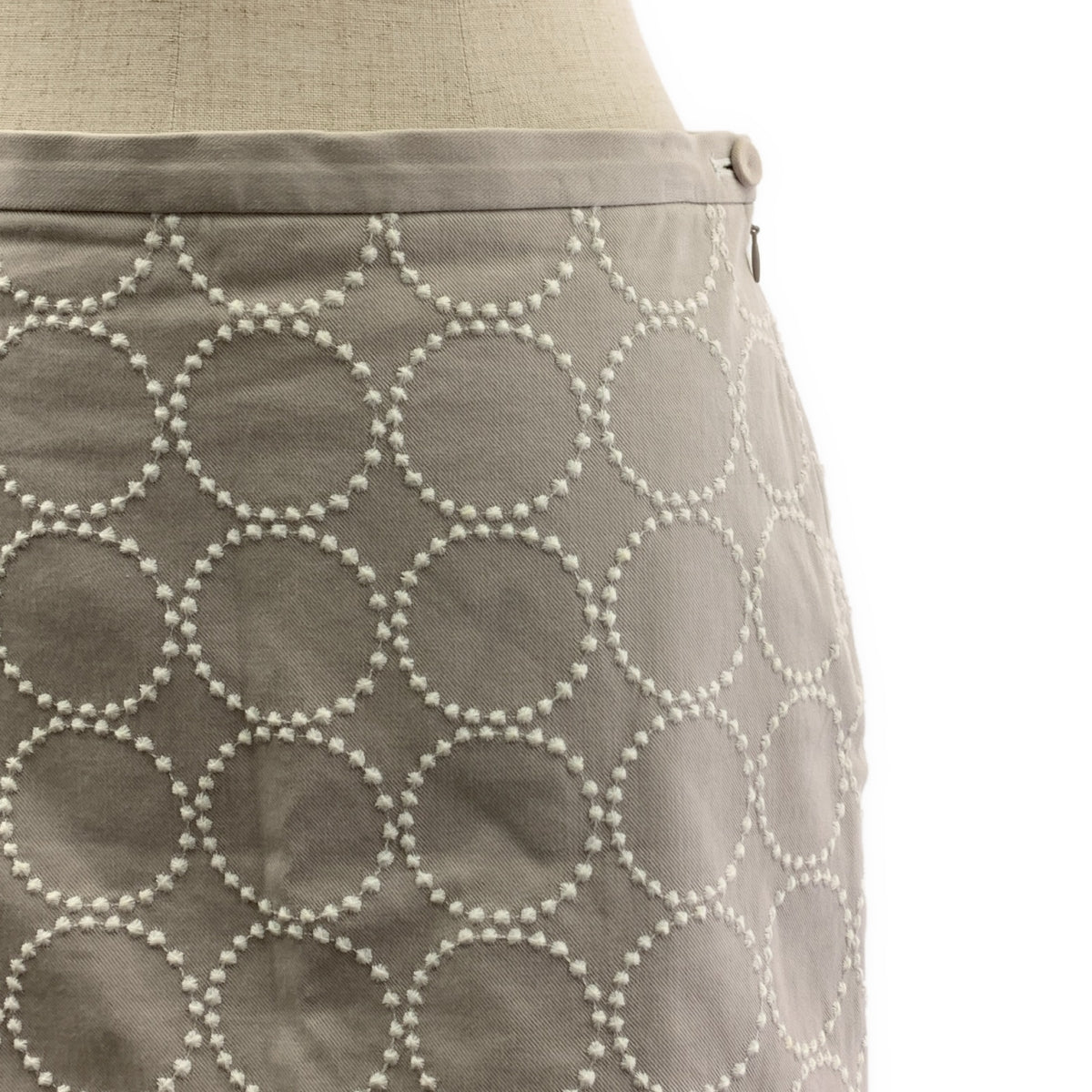 mina perhonen / 미나펠호넨 | tambourine / 탬버린 엠브로이드리 사이드 지퍼 스커트 / 총 안감 |