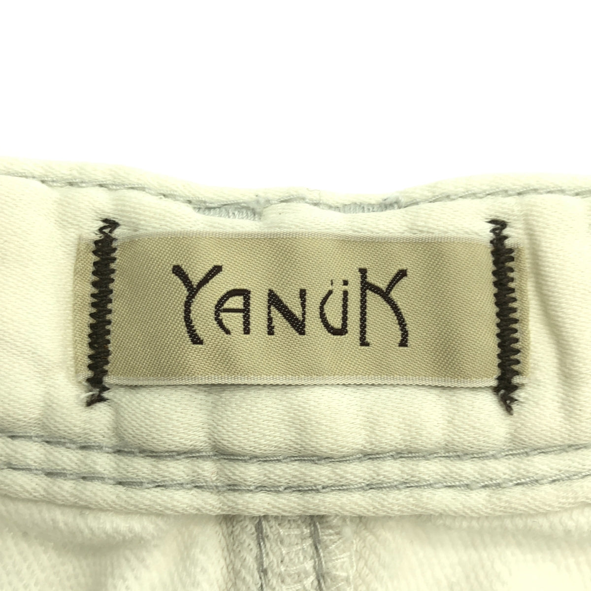 YANUK / 야누크 | 로고 가죽 패치 화이트 데님 팬츠 | 26 | 여성