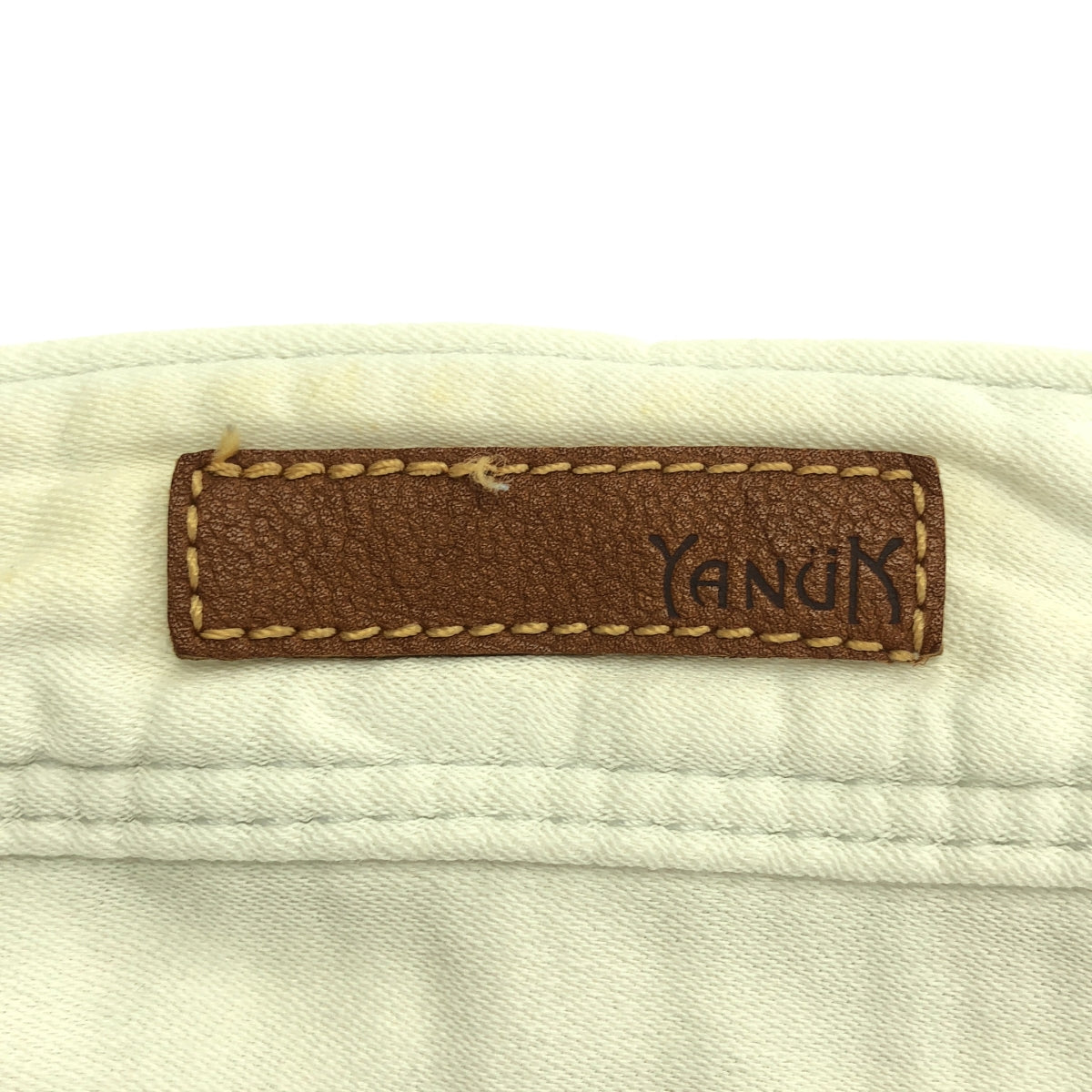 YANUK / 야누크 | 로고 가죽 패치 화이트 데님 팬츠 | 26 | 여성