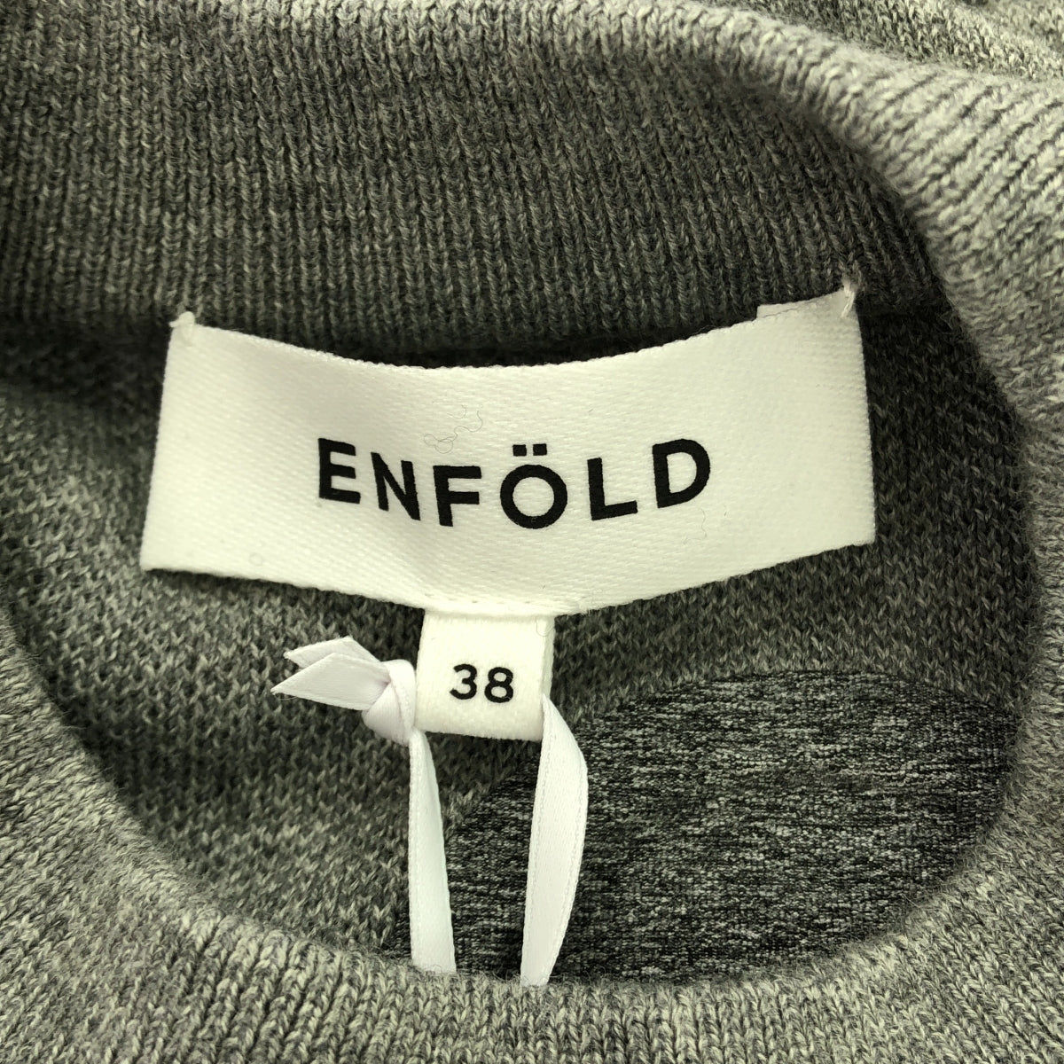 [新款] ENFOLD | 2023 秋冬 | O EMBOSS CROPPED PULLOVER 短針織 | 38 |灰色 |女性的