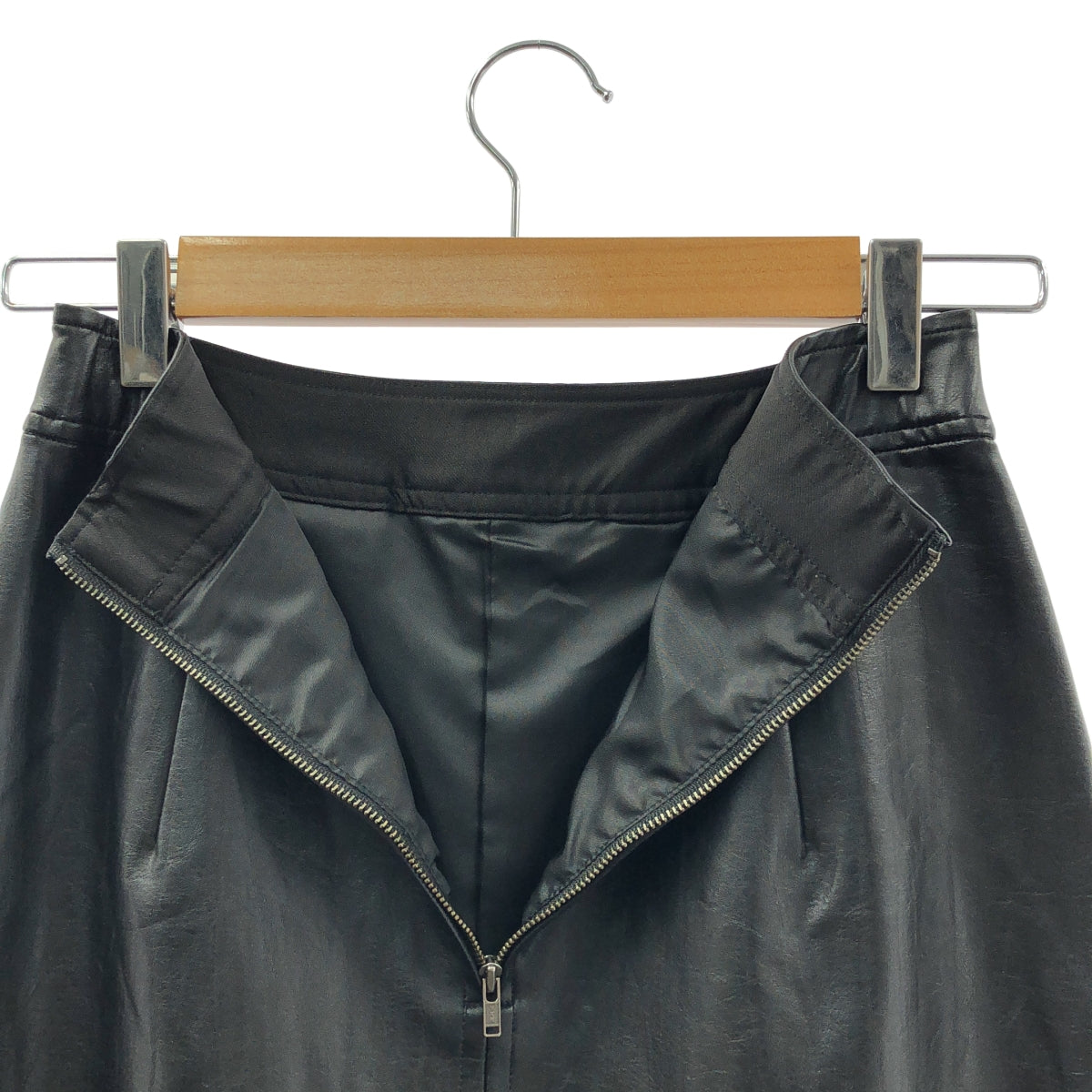 【美品】  AMERI / アメリ | DEEP SLIT SYNTHETIC LEATHER SKIRT / ディープスリット シンセティックレザー スカート | S | ブラック | レディース